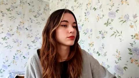 Kira online show from September 2025 08:09:02 AM