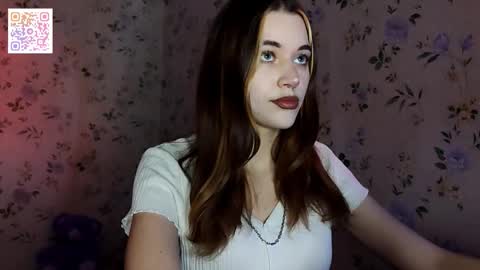 Kira online show from November 2025 03:12:01 PM