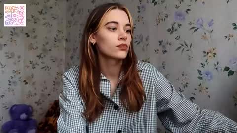 Kira online show from November 2025 12:33:02 PM