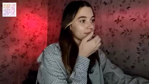 Kira online show from November 2025 10:31:01 PM