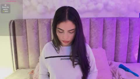 Snapshot of scarlet_anderson1 chatting on October 2025 02:30:02 AM Scarlet online show from October 2025 02:30:02 AM