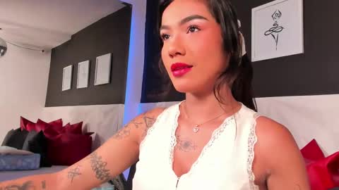 Snapshot of scarlet_castro chatting on October 2025 04:35:02 PM Scarlet online show from October 2025 04:35:02 PM
