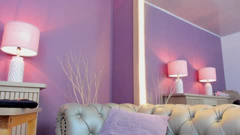 Scarlet Edwars online show from January 2025 07:05:01 PM