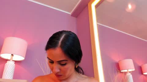 Scarlet Edwars online show from January 2025 07:03:01 PM