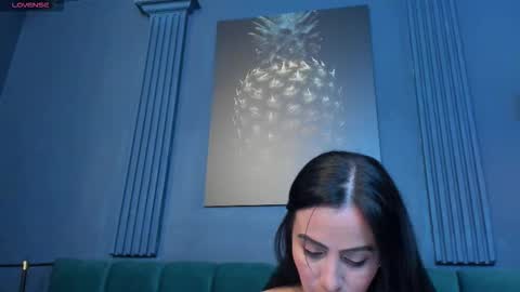 Scarlet Edwars online show from December 2025 07:10:02 PM