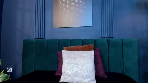 Scarlet Edwars online show from February 2026 04:18:01 PM