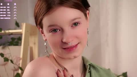 Snapshot of scarlet_fever10 chatting on November 2025 12:42:02 PM scarlet_fever10 online show from November 2025 12:42:02 PM