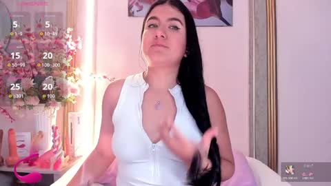Snapshot of scarlet_fostt_ chatting on May 2026 11:39:02 AM Andrea online show from May 2026 11:39:02 AM