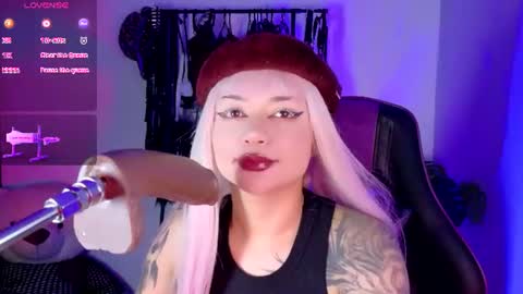 scarlet_gold online show from June 2026 09:05:02 PM