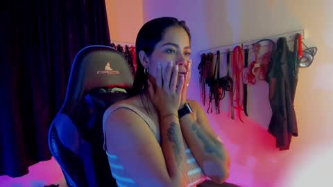 scarlet taylor kennedy online show from September 2025 01:18:02 AM