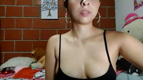 scarlet_muse18 online show from May 2026 11:13:01 PM
