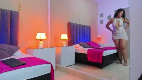 Snapshot of scarlet_pielcanela chatting on May 2026 09:42:01 PM Scarlet online show from May 2026 09:42:01 PM