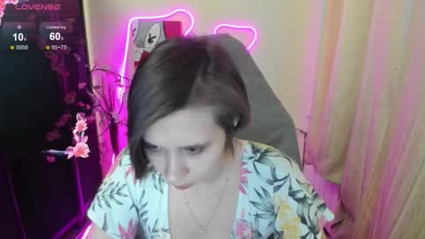 Snapshot of scarlet_sirenn chatting on February 2026 01:17:01 AM Alexandra online show from February 2026 01:17:01 AM