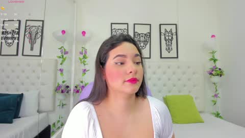 Snapshot of scarlet_stan22 chatting on January 2025 02:19:02 PM Isa online show from January 2025 02:19:02 PM