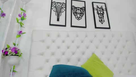 Snapshot of scarlet_stan22 chatting on January 2025 05:08:01 PM Isa online show from January 2025 05:08:01 PM