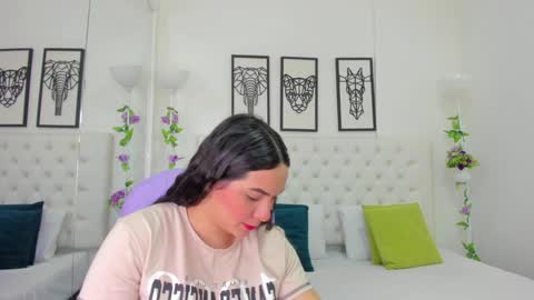 Snapshot of scarlet_stan22 chatting on January 2025 02:02:02 PM Isa online show from January 2025 02:02:02 PM