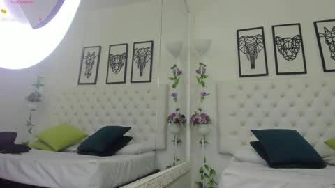 Snapshot of scarlet_stan22 chatting on January 2025 10:56:01 AM Isa online show from January 2025 10:56:01 AM