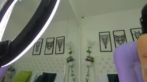 Snapshot of scarlet_stan22 chatting on February 2025 11:21:01 AM Isa online show from February 2025 11:21:01 AM