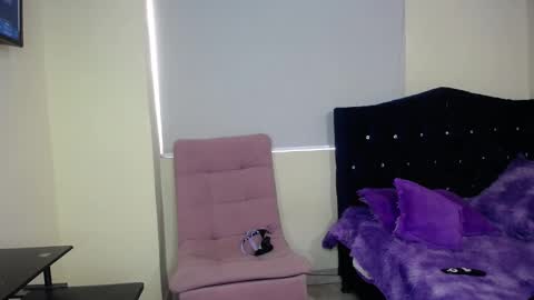 Snapshot of scarlet_tommy chatting on March 2026 05:37:02 PM scarlet_tommy online show from March 2026 05:37:02 PM