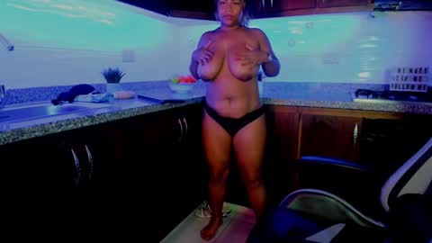 Snapshot of scarlet_vibes17 chatting on February 2026 10:58:02 PM Scarlet online show from February 2026 10:58:02 PM