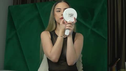 Scarlet online show from November 2025 11:15:01 PM