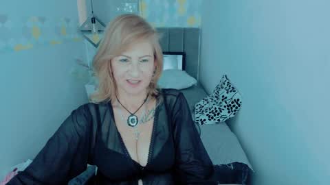 Snapshot of scarlethoot_ chatting on December 2024 09:27:01 PM S C A R L E T online show from December 2024 09:27:01 PM