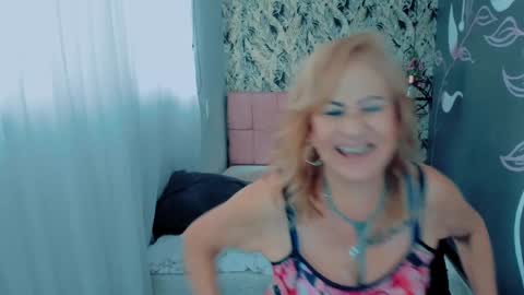 Snapshot of scarlethoot_ chatting on January 2025 03:16:02 PM S C A R L E T online show from January 2025 03:16:02 PM