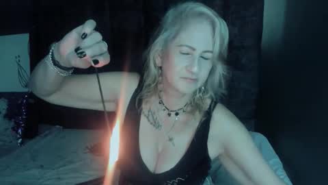 Snapshot of scarlethoot_ chatting on September 2025 11:43:02 AM S C A R L E T online show from September 2025 11:43:02 AM