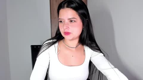 Snapshot of scarletrosee27 chatting on January 2025 09:37:02 AM scarletrosee27 online show from January 2025 09:37:02 AM