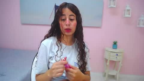 Snapshot of scarlett_clyde chatting on May 2026 01:07:01 PM Scarlett online show from May 2026 01:07:01 PM