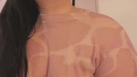 Scarlett  online show from October 2025 02:45:01 AM