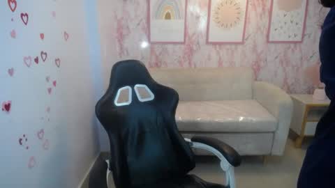 scarlett_jhonson_ch online show from June 2026 12:48:01 PM