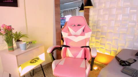 Snapshot of scarlett_kiiss chatting on February 2026 12:00:01 PM scarlett_kiiss online show from February 2026 12:00:01 PM