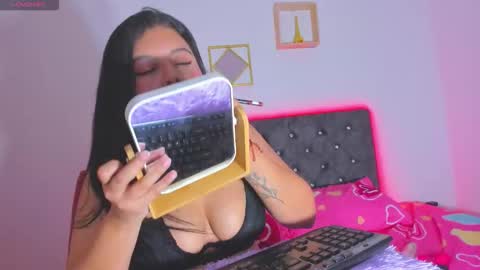 Snapshot of scarlett_monn chatting on September 2025 03:08:01 AM Scarlett online show from September 2025 03:08:01 AM