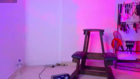 scarlett petyt online show from April 2026 03:44:02 AM