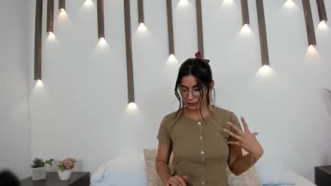 Snapshot of scarlett_rosse_x chatting on February 2026 02:10:02 AM S C A R L E T online show from February 2026 02:10:02 AM