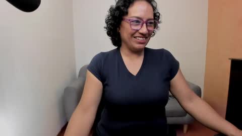 Scarlett sax online show from June 2026 10:10:01 PM