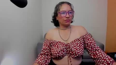 Scarlett sax online show from June 2026 11:35:02 PM
