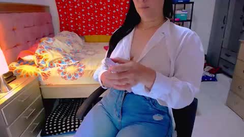 Snapshot of scarlett_sex2 chatting on April 2026 05:12:02 AM scarlet online show from April 2026 05:12:02 AM