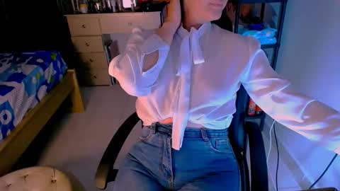 Snapshot of scarlett_sex2 chatting on April 2026 04:48:02 AM scarlet online show from April 2026 04:48:02 AM