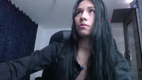 Scarlett Von Rose online show from December 2025 07:43:01 PM