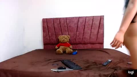 Scarlett And Benn.... online show from May 2026 05:10:02 PM