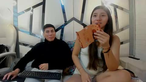 Snapshot of scarlettandlucas chatting on February 2026 12:45:02 PM Scarlett and Lucas online show from February 2026 12:45:02 PM