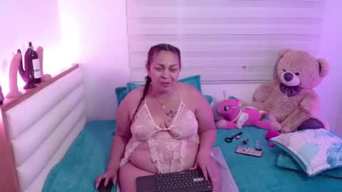 scarlettbooty online show from May 2026 11:27:01 AM
