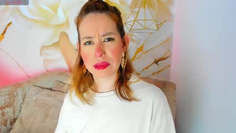 Snapshot of scarlette04 chatting on October 2025 08:17:01 PM SCARLETTE online show from October 2025 08:17:01 PM