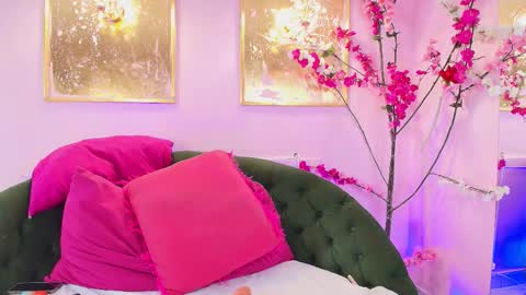 Snapshot of scarlette04 chatting on February 2026 02:53:01 AM SCARLETTE online show from February 2026 02:53:01 AM