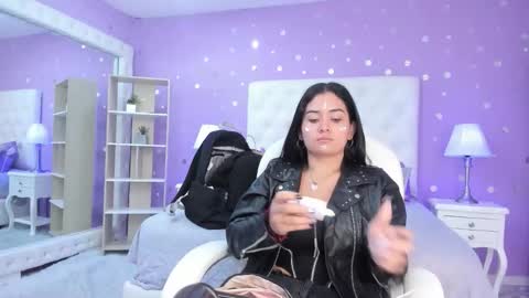 Scarlette  online show from November 2025 12:03:01 PM