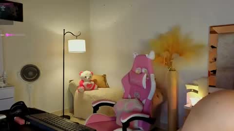 scarlette_tsunade online show from November 2025 01:18:02 AM