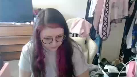 Snapshot of scarlettedwards chatting on October 2025 05:57:02 PM Scarlett online show from October 2025 05:57:02 PM