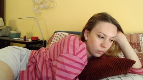 Scarlett online show from February 2025 03:41:02 PM